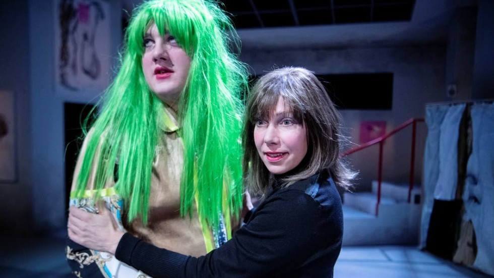 Martin Waerme och Ann-Sofie Andersson Kern i "Galleri 6" på Östgötateatern.