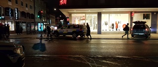 Stor polisinsats efter bråk i centrum