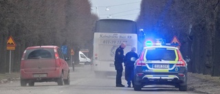 Körde rattfull – polisen fann vapen