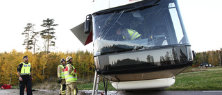 Asfaltskant orsakade busskraschen