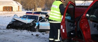 Polisbil frontalkrockade vid Ljungs slott