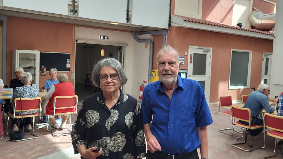 Anneli Djurklou och Christer Andersson är båda kritiska till hur föreningars behov av lokaler hanteras av kommunen. Hon är ordförande för funktionsrättsföreningen, han är vice ordförande för PRO i Enköping.