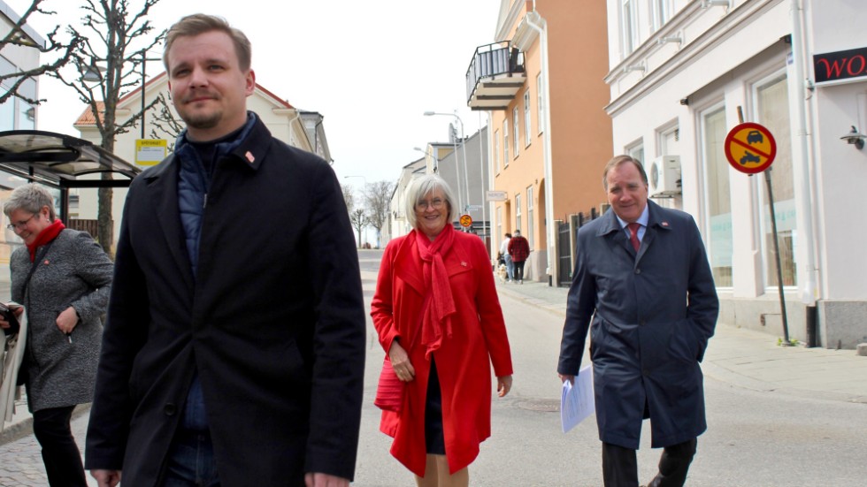 Marcus Fridlund (S), till vänster i bild, vid förstamajfirandet i måndags.