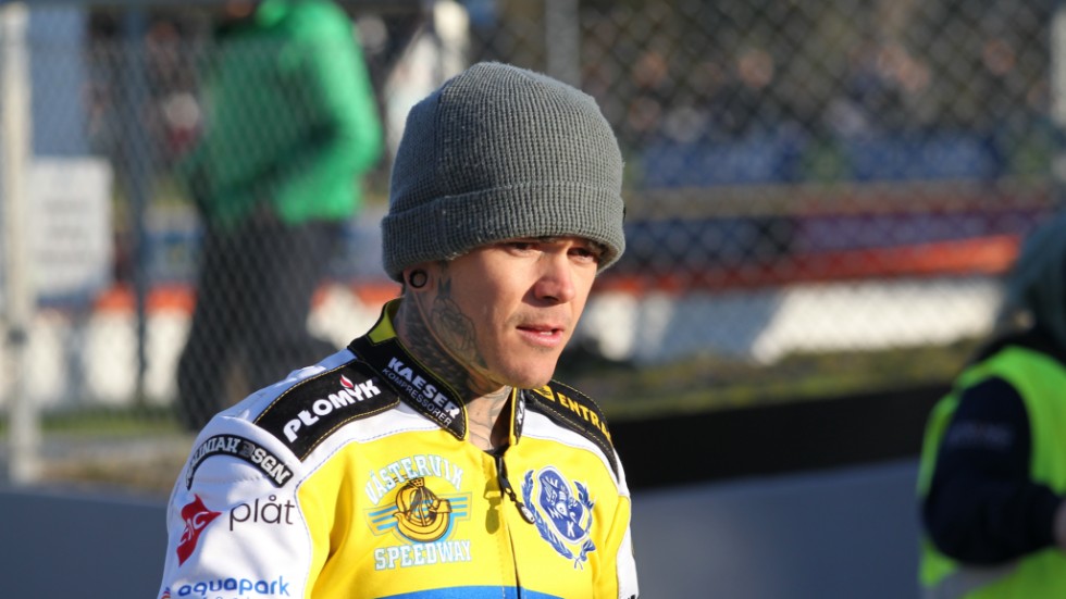 Tai Woffinden riskerar avstängning efter att ha tacklat omkull en supporter efter en match i den polska ligan.