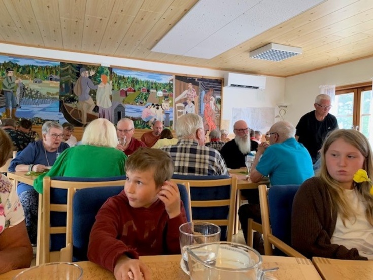 Gamla som unga firade Anttisdagen.
