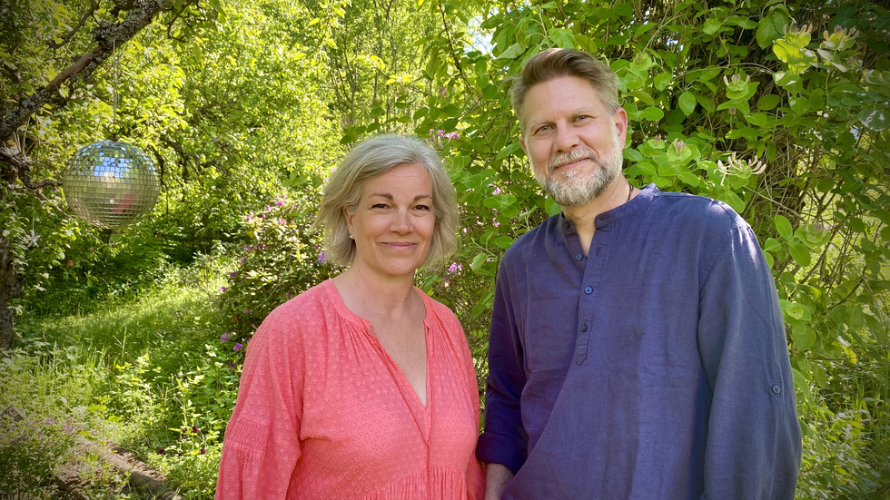 Peter och Petra kände inte varandra innan de startade podden "Det där samtalet". Den gemensamma nämnaren är nyfikenhet och intressen kring människor och mänsklig utveckling. 