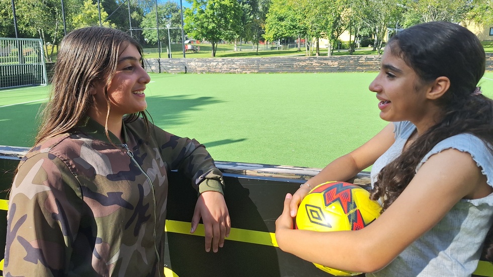 Shilda Fayho spelar back och Naya Odeh "mittmitt" under Bullerby cup. Båda ser fram emot Bullerby Cup.