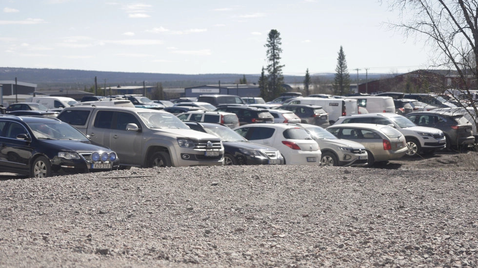 I samband med att nya centrum byggs så har Kiruna kommun upprättat tillfälliga parkeringar. Här är en som finns på andra sidan av Scandic hotell.