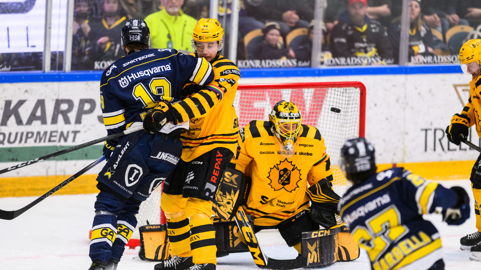 Gustaf Lindvall tog 22 av 23 skott och räddade en straff i lördagens match mot HV71.