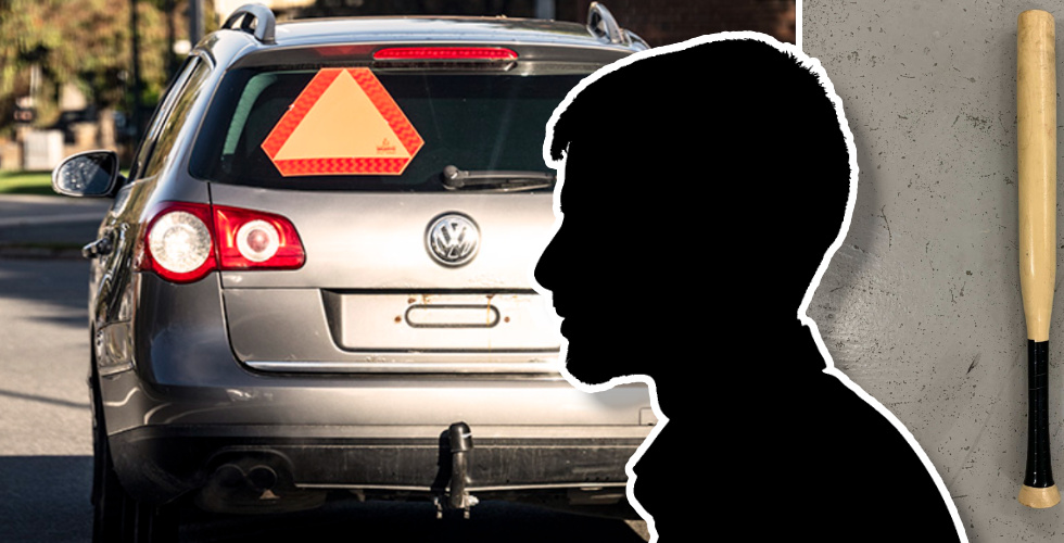 Ung pojke blev fast i poliskontroll. 
