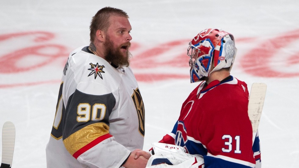 NHL ska intervjua Robin Lehner, till vänster, efter hans anklagelser om att NHL-klubbar delar ut medicin till spelarna utan recept. Arkivbild.
