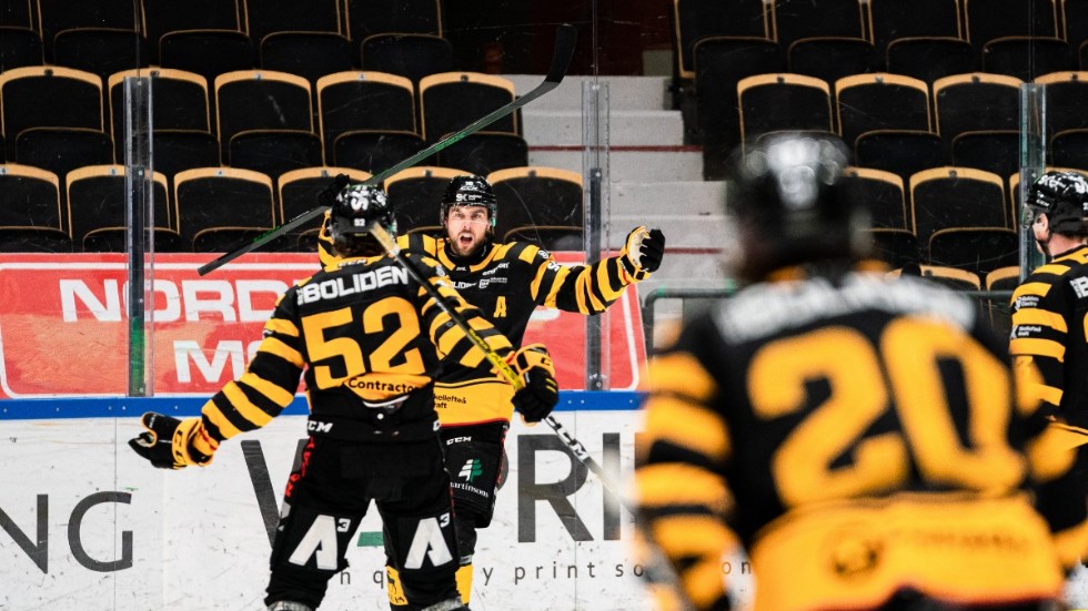 Joakim Lindström blev stor hjälte i sin hundrade slutspelsmatch. 