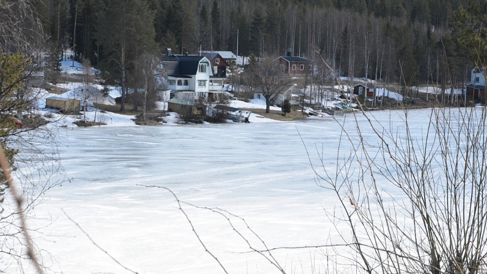 Kommunstyrelsen i Norsjö anser att ett förändrat strandskydd skulle betyda mycket för att få till utveckling i inlandet. Men utredarens förslag ger man inte mycket för.