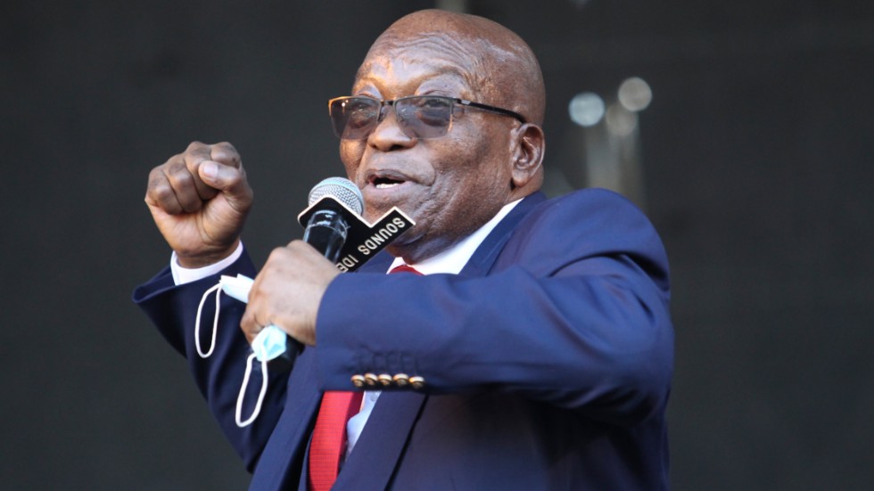 Jacob Zuma talade till sina anhängare när korruptionsrättegången mot honom inleddes i maj.