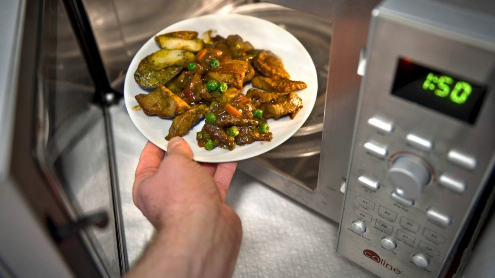 De som inte har möjligheten att göra sina matinköp själva kommer givetvis få stöd och hjälp av våra medarbetare att göra dessa inköp, skriver Fridha Söderqvist, äldreomsorgschef.
