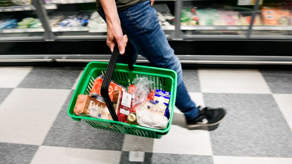 Matpriserna har gått upp 25 procent på tre år. Men i fjol återgick prisuppgången till det normala. Arkivbild.