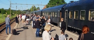 Försening efter stillastående tåg i Vagnhärad