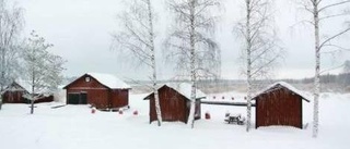 Stämning hejdar båthusbygge