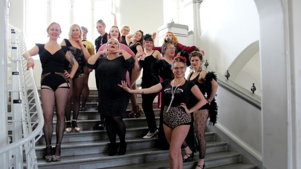 Miss Diamond (längst fram) höll i två workshops under lördagen; en i att gå i högklackar och en om burlesque. Hon har hållit på med burlesque i nära 15 år. 
