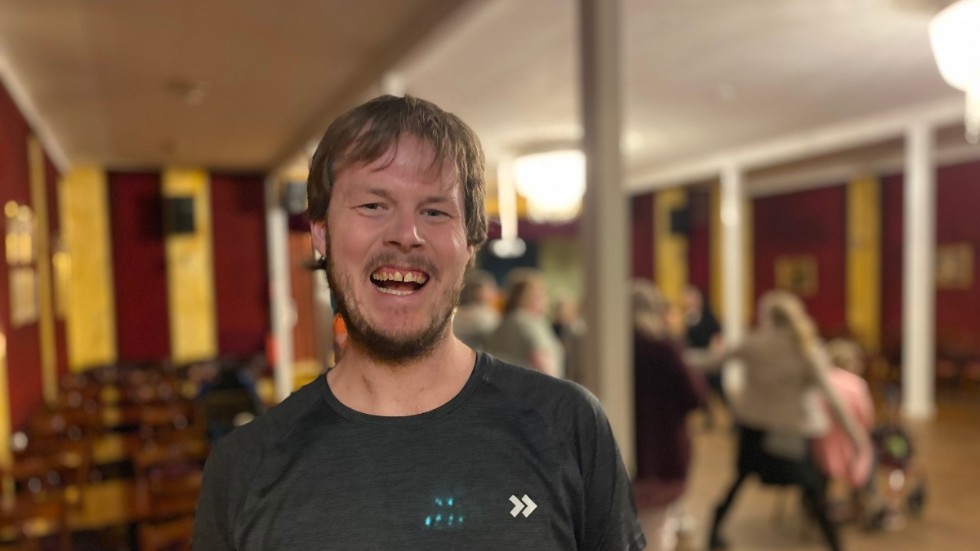 "Det är riktigt kul att vi kört igång igen. Det är kanoners", säger Simon Pettersson.