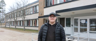 Många ungdomar vill ha ett sommarjobb • Det har redan kommit in 100 ansökningar • 16-årige Adrian: "Roligt att testa något nytt"