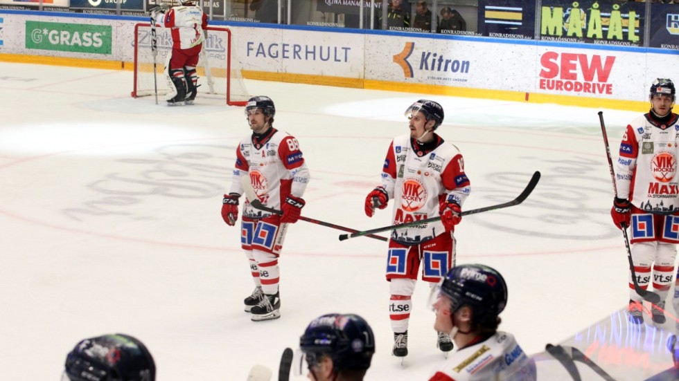 VIK-spelarna deppar efter ett av baklängesmålen mot HV71.