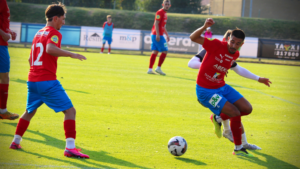 Alen Ahmetovics prestation som mittfältare stod ut.