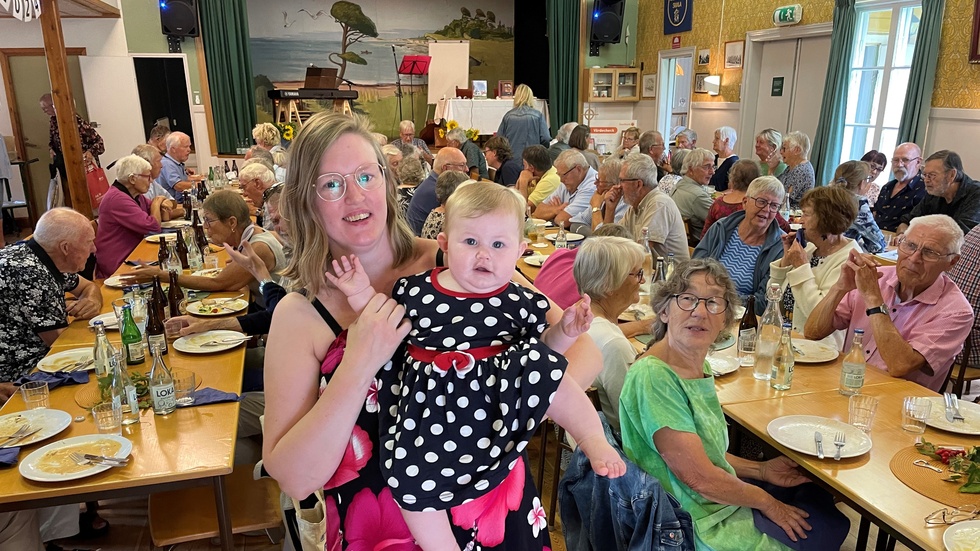 Josefin Björkander och dottern Rakel, var ett par av deltagarna i Gutamålsgillets sommarmöte.
