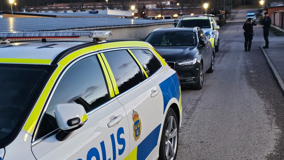 En person sköts på söndagskvällen i Navestad i Norrköping.