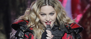 Madonna stämd av missnöjda fans