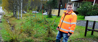 Gatuchefen om potthålen: "Vi sparade in på hyvlingen"