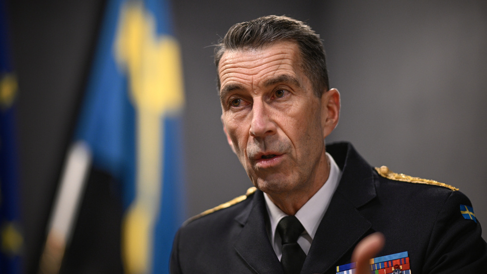Överbefälhavare Micael Bydén lämnar på måndagen sina militära råd till regeringen.