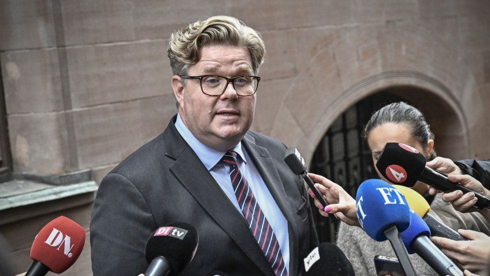Justitieminister Gunnar Strömmer (M) möter media efter mötet med rådet mot organiserad brottslighet.