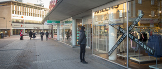 Varför försvinner butikerna i centrum?