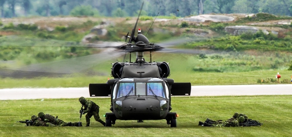 Fullt med folk är det alltid gott om på flygdagar. Foto Nina Ahlander/ Försvarsmakten