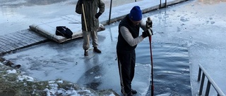 Bastu följt av dopp i isvak