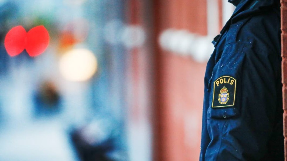 Brott. På lördagen anhölls en man, misstänkt för att under flera år ha misshandlat sin sambo.