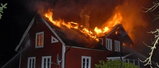 Villa i Södra Fågelhem totalförstörd