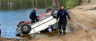 Bil i Aldersjön läckte bensin