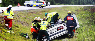 Bil och buss kolliderade