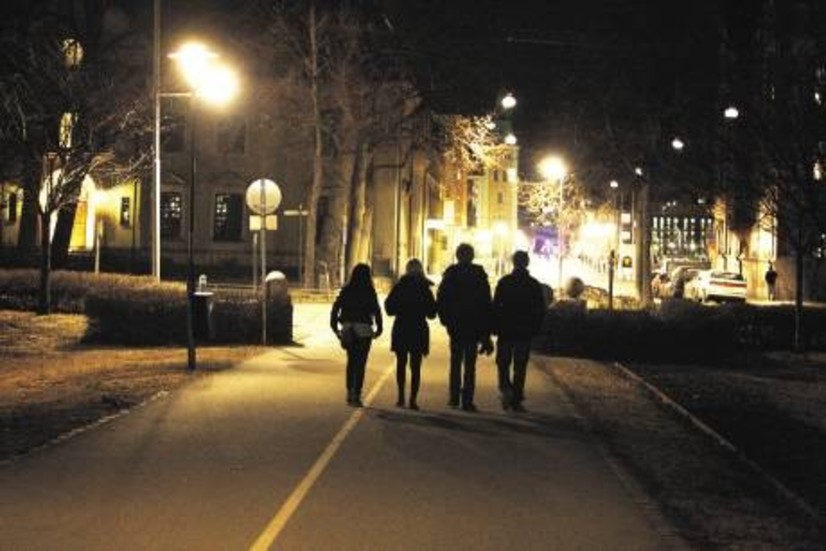 Tjejer är rädda för våldtäktsmän medan killar är mera rädda för gängbråk i Norrköping. Men de allra flesta upplever ändå Norrköping som en trygg stad.