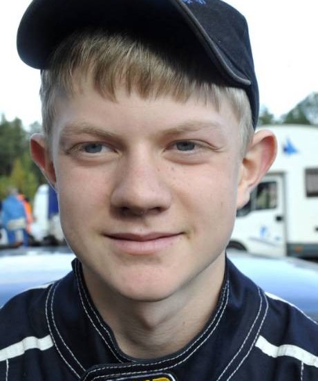 Felix Andersson körde bra i folkrace.Foto: Ilkka Ranta