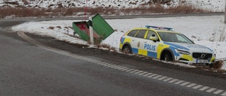 Här körde polisbilen i diket