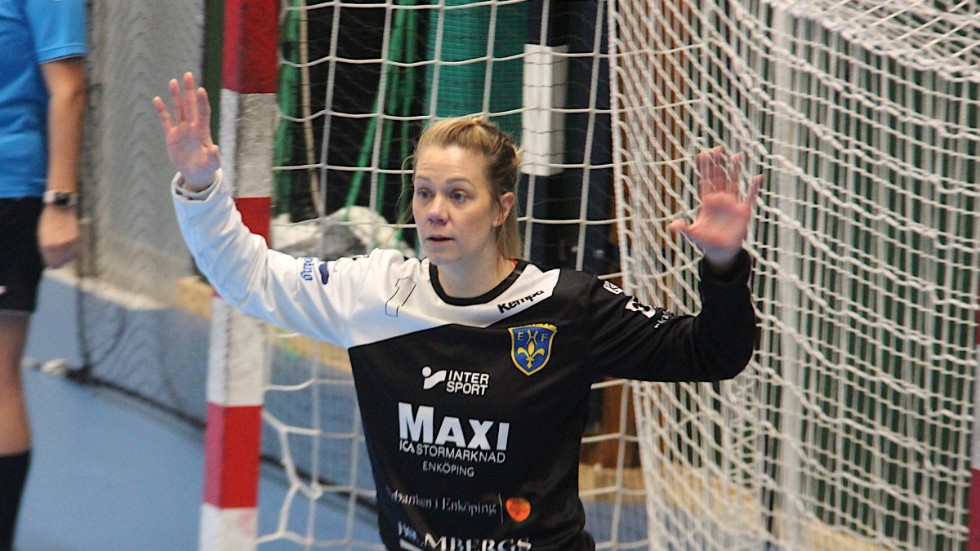 EHF:s målvakt Jessica Gabrielsson är en av de absoluta nyckelspelarna när division 2-säsongen startar på torsdagskvällen.