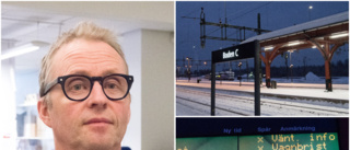 Tågresenärer vänder sig till hans kafé för information: "Det är en evig väntan" • Vy har fordonsbrist i länet 