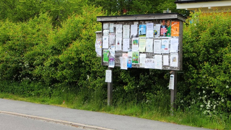 Fler anslagstavlor behövs, inte minst för föreningslivets skull, anser insändarskribenten. 