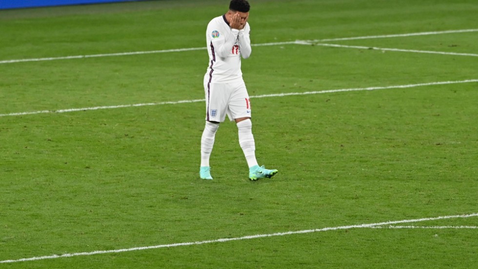 Englands Jadon Sancho, en av dem som missade en straff i EM-finalen, utsattes för en hat- och hot-kampanj.