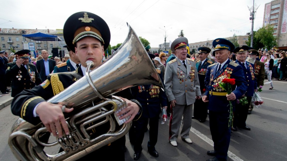 Ukraina befinner sig i ett spänt läge och UD uppmanar de flera hundra svenskar som finns i landet att hålla sig underrättade om läget. 