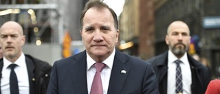 Stefan Löfven löser ut sin fallskärm