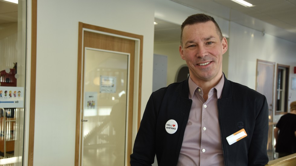 "Alla dagar är bra för rekrytering", säger Marcus Hedström, rektor för årskurs 4-9 på Tunaskolan som försöker underhålla kontakten med eventuella arbetstagare året runt.